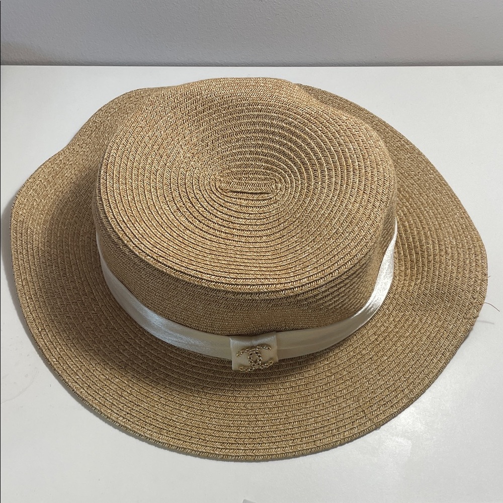 Straw Boater Hat with White Ribbon - Picture 2 of 3